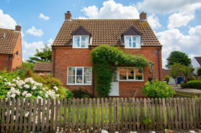 Pebble Beach -Coastal Gem _ Weybourne - Crabpot Cottages Sheringham